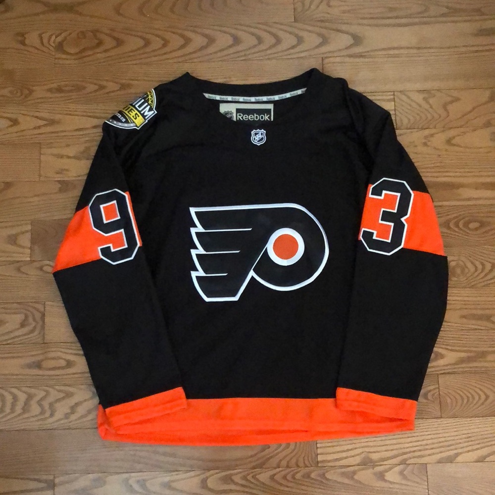 Jakub Voracek 2017 stadium series jersey.